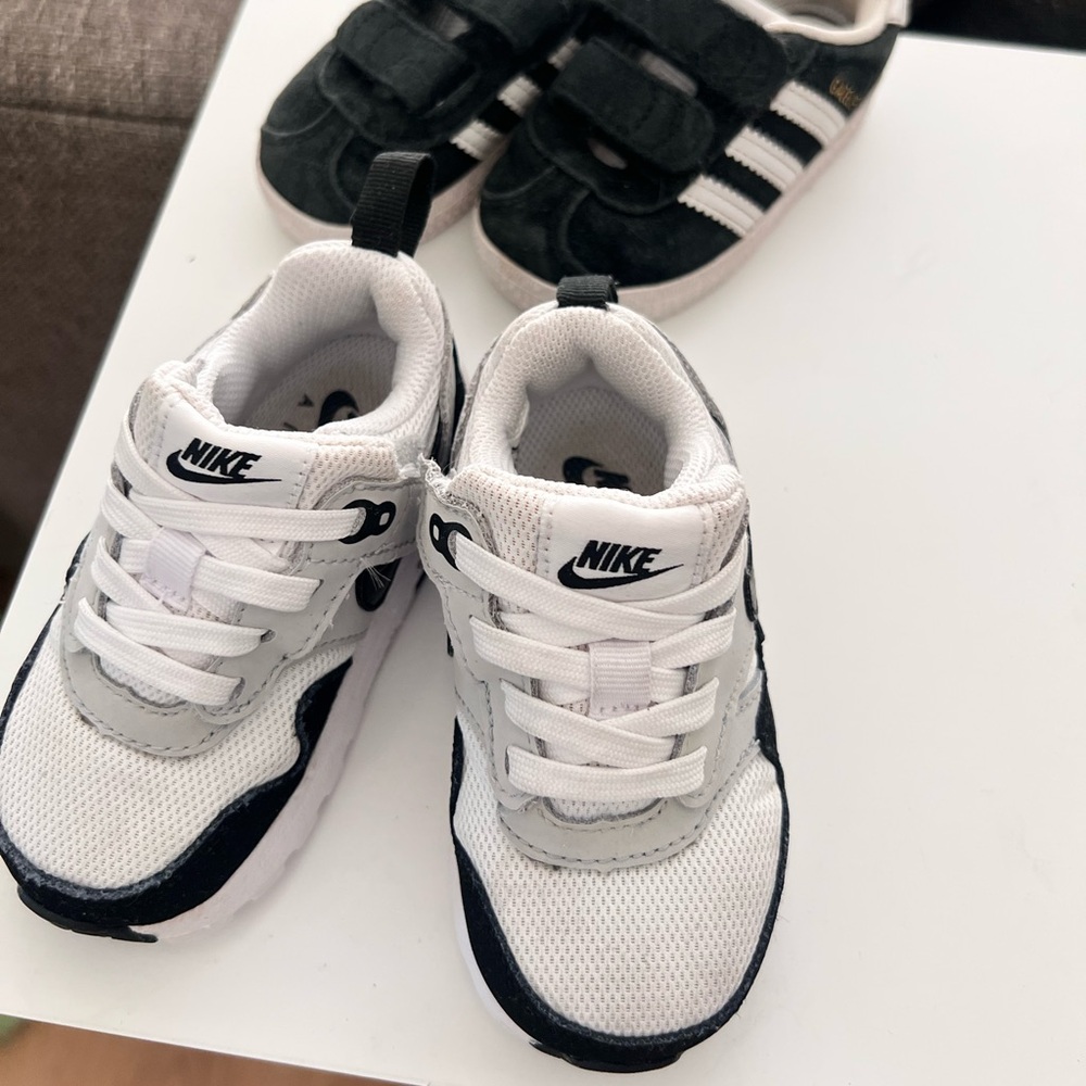 Nike and adidas toddler White and Black Sneakers airmax easyon 5